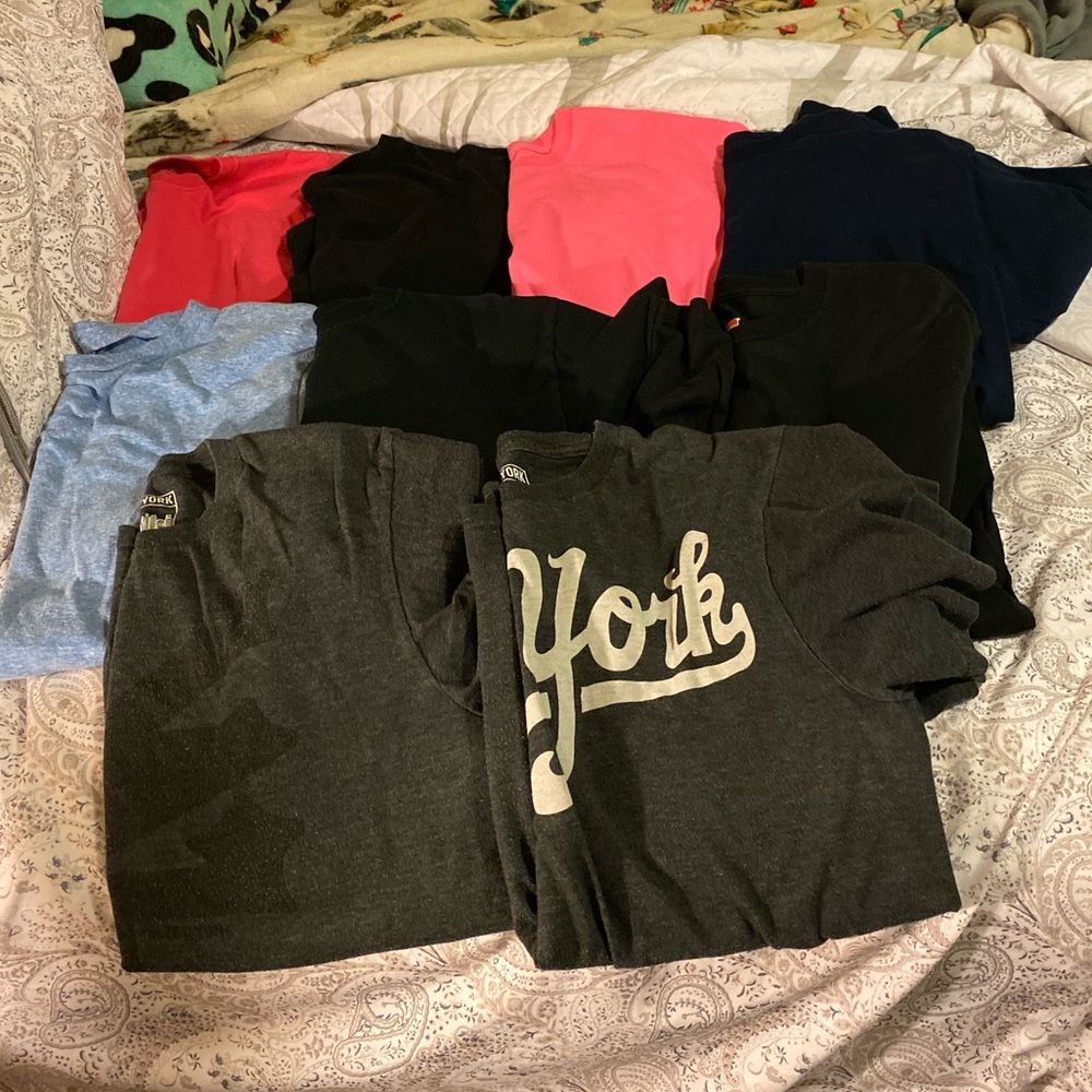 8 Men Short Sleeve & 1 Long Sleeve Shirts /Medium